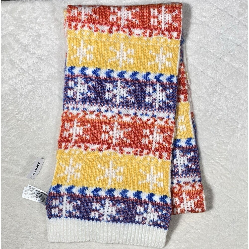 Old Navy Scarf Women's Fair Isle Ski Nordic Outdoor Colorful Snowflakes NWT